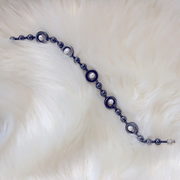 Handmade Metallic Haematite Bracelet 7mmLovely Natural Freshwater Pearls - Picture 4 of 15